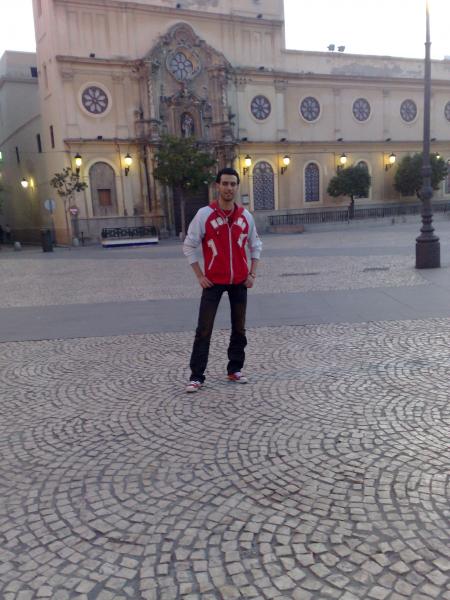 hma kan 3amr hmam ri shafoni o 3al9o galo hada raidir bina chi tajin :P